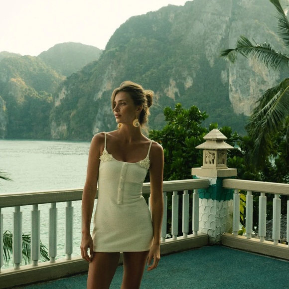 Devon Windsor Hayes Textured Cream Mini Dress (Size Medium) - Picture 2 of 11